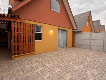 VENDE CASA LIMACHE LENOX  2 PISOS