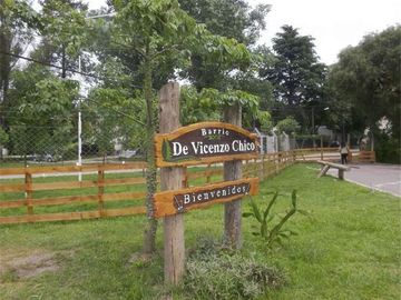 Venta Casa con quincho, pileta y 2 cocheras PILAR
