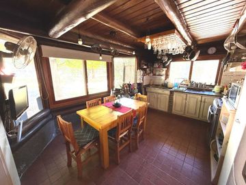 Venta Casa con quincho, pileta y 2 cocheras PILAR