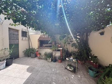 VENTA CASA 4 AMB CON COCHERA POSIBIBLE 2 PROPIEDAD