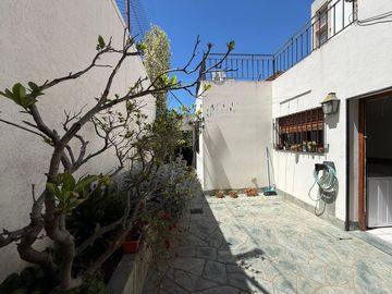 VENTA IMPORTANTE CASA EN RONDEAU 572. MACROCENTRO