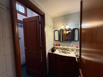 VENTA IMPORTANTE CASA EN RONDEAU 572. MACROCENTRO