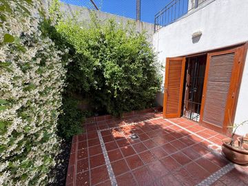 VENTA IMPORTANTE CASA EN RONDEAU 572. MACROCENTRO