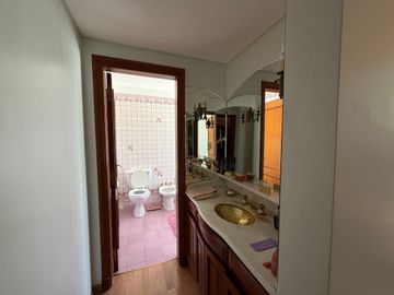 VENTA IMPORTANTE CASA EN RONDEAU 572. MACROCENTRO