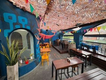 VENTA LOCAL CON VIVIENDA EN SAN ISIDRO y RENTA