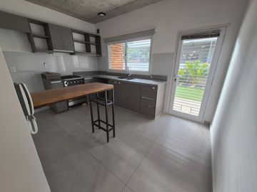 VENTA DUPLEX 3 AMBIENTES  PARQUE LELOIR ITUZAINGO