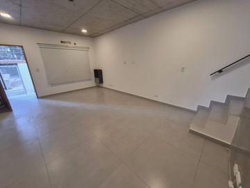 VENTA DUPLEX 3 AMBIENTES  PARQUE LELOIR ITUZAINGO