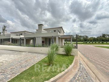 VENTA CASA 4 AMB. CHIC PILAR FINANCIACION