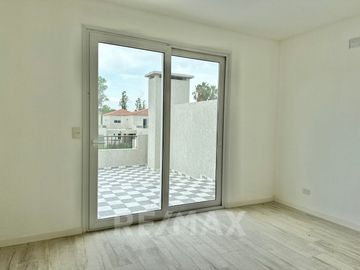 VENTA CASA 4 AMB. CHIC PILAR FINANCIACION