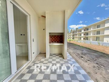 VENTA DPTO MONO CON JARDIN CHIC PILAR FINANCIAC.