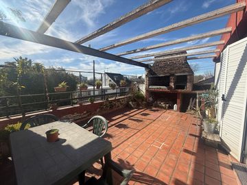TALLER EN VENTA CON LOCAL Y CASA BECCAR