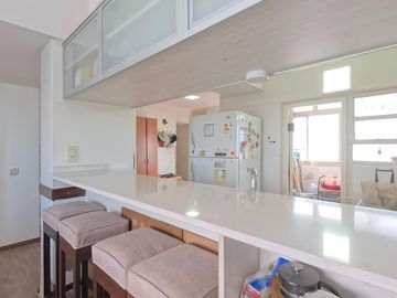 VENTA DEPTO 6 AMB DUPLEX SEMIPISO C/COCH EN FLORES