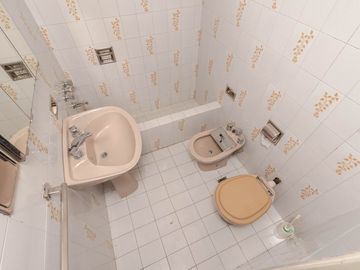 CASA 5 AMBIENTES EN VENTA ADROGUE