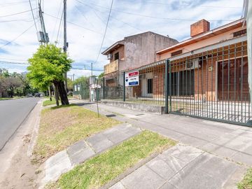 CASA 5 AMBIENTES EN VENTA ADROGUE