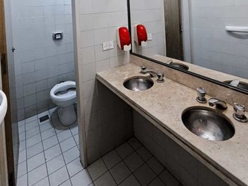OFICINA EN ALQUILER SAN NICOLAS Balcón Aterrrazado