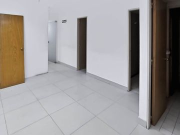 OFICINA EN ALQUILER SAN NICOLAS Balcón Aterrrazado