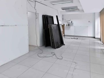 OFICINA EN ALQUILER SAN NICOLAS Balcón Aterrrazado