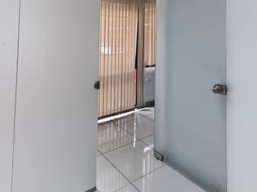OFICINA EN ALQUILER SAN NICOLAS Balcón Aterrrazado