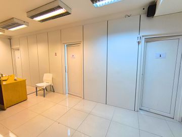 OFICINA EN ALQUILER SAN NICOLAS Balcón Aterrrazado