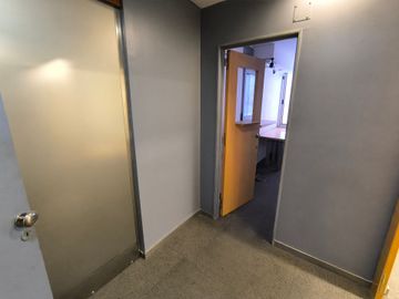 OFICINA EN ALQUILER 166 M² SAN NICOLÁS