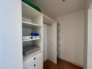 ALQUILER DEPARTAMENTO C/ JARDÍN Y COCHERA CUBIERTA