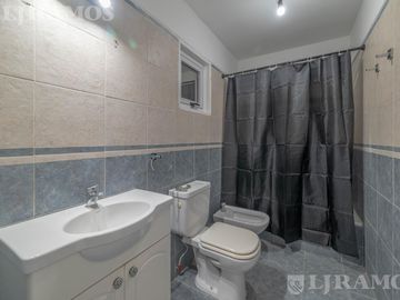 5 AMB CON  COCHERA EN VENTA EN FLORIDA