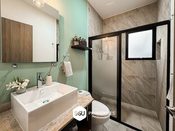 Departamento 2 recámaras con jardín interior