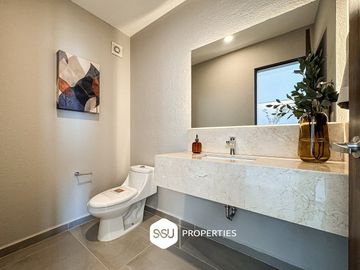 Departamento Townhouse de 2 niveles con amplia terraza en Nuevo Refugio
