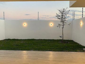 Residencia Contemporánea en Cumbres Del Lago en venta