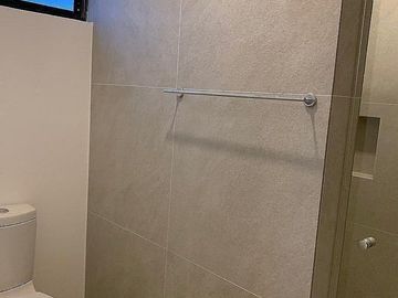 Residencia Contemporánea en Cumbres Del Lago en venta