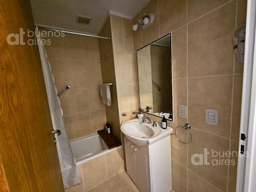 Monoambiente con patio y amenities en Almagro en alquiler temporario
