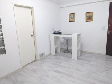 Departamento 2 ambientes al frente. Imperdible!