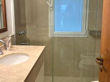 Departamento en alquiler zona Alto Palermo 4 amb con dependencia y cochera.
