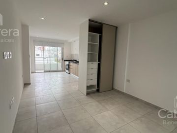 Alquiler departamento 1 dormitorio con balcon, La Plata