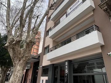 Alquiler departamento 1 dormitorio con balcon, La Plata