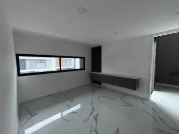 Hermosa casa en venta en Lomas Cascatta