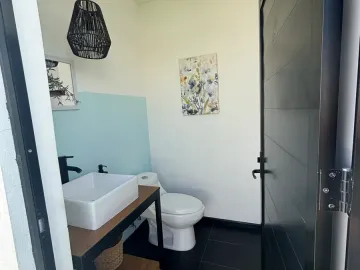 Casa en Venta con Alberca y Seguridad en Atlixco, Puebla