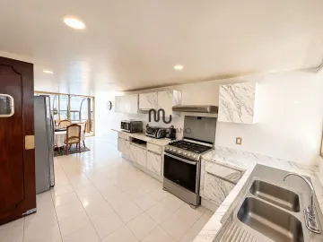 Casa en venta y renta en Lomas de la Herradura, Huixquilucan, México