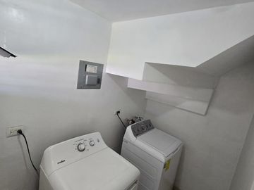 HERMOSA CASA AMUEBLADA EN VENTA EN APODACA, N.L.
