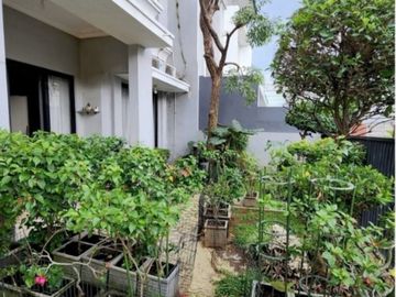 Rumah mewah Graha Santoso Regency