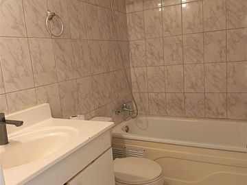 Departamento en Arriendo en A 3 cuadras de metro Parque Ohiggins y a 5 cuadras del metro Toesca
