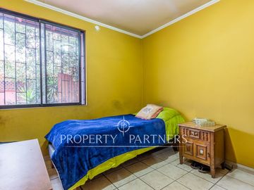 Excelente Casa Renovada en Villa Macul. Pasos del Metro Quilín, MACUL