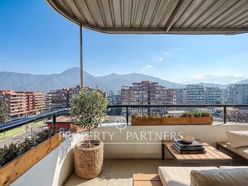 Departamento remodelado a pasos de Av. Vitacura