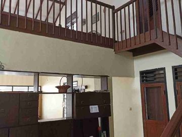 rumah di lokasi elite keb baru