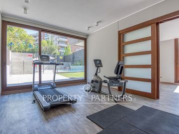 Moderno departamento con vista despejada a la Cordillera