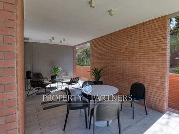 Moderno departamento con vista despejada a la Cordillera