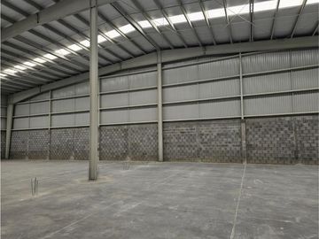 Bodega en Renta en Saltillo, Col. Avícola, Coahuila. 1,761.21m2. (Melva)