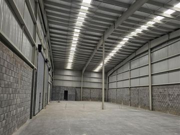 Bodega en Renta en Saltillo, Col. Avícola, Coahuila. 1,761.21m2. (Melva)