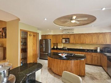 Departamento en Venta en Amapas con Terraza Privada y Jacuzzi