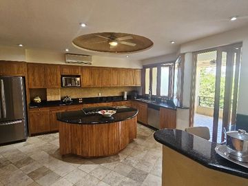 Departamento en Venta en Amapas con Terraza Privada y Jacuzzi